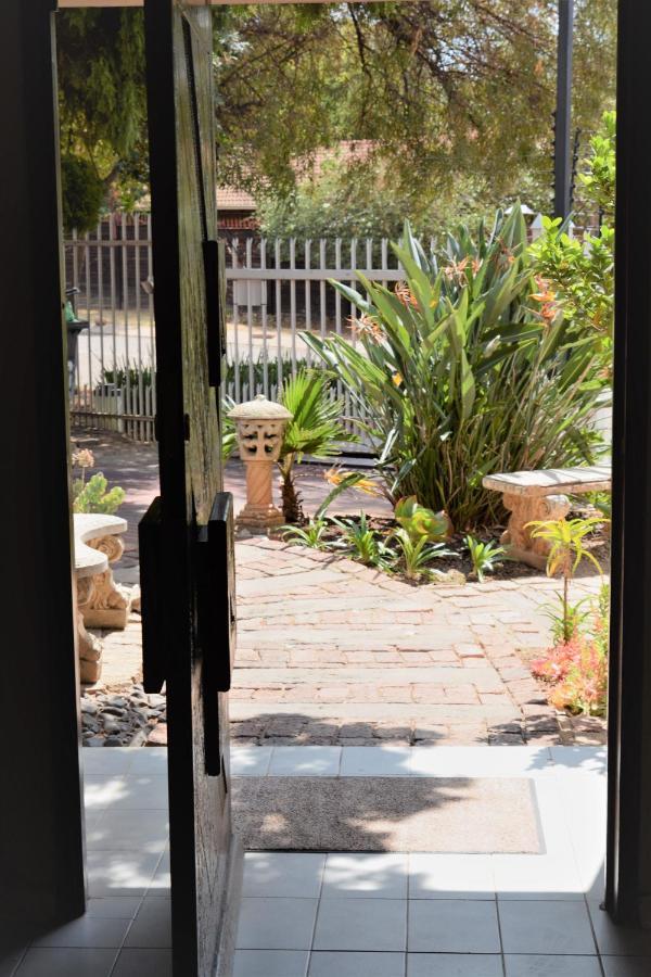 Pta East Guest House Pretoria-Noord Buitenkant foto