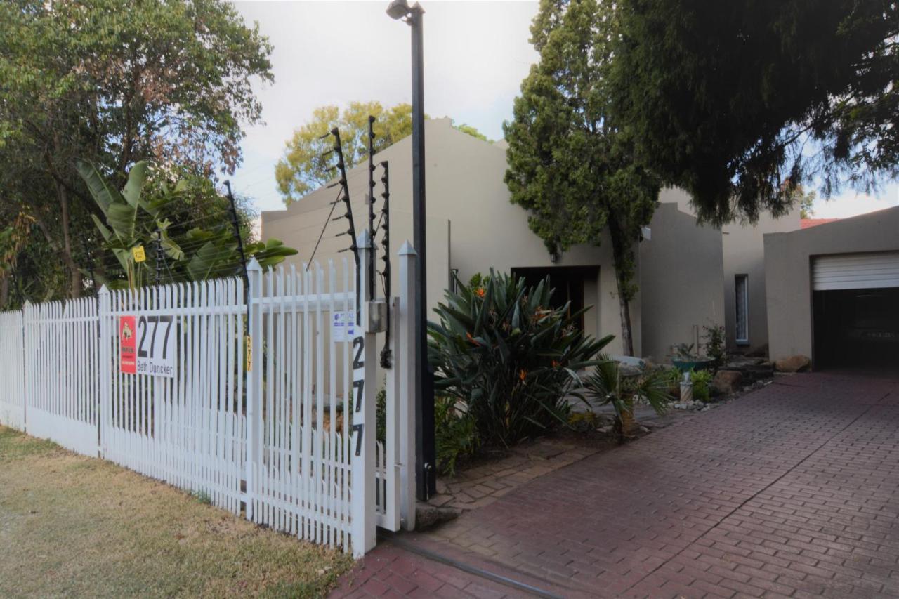 Pta East Guest House Pretoria-Noord Buitenkant foto
