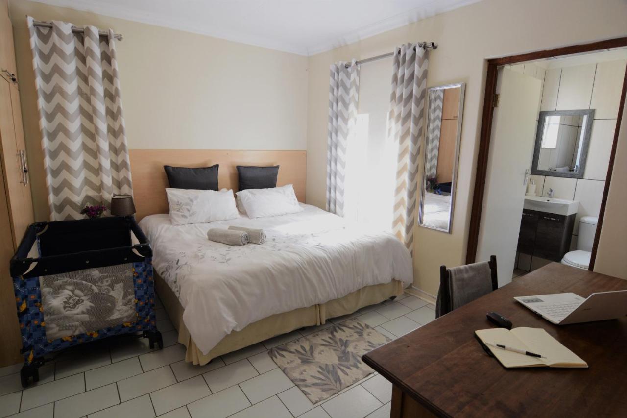 Pta East Guest House Pretoria-Noord Buitenkant foto