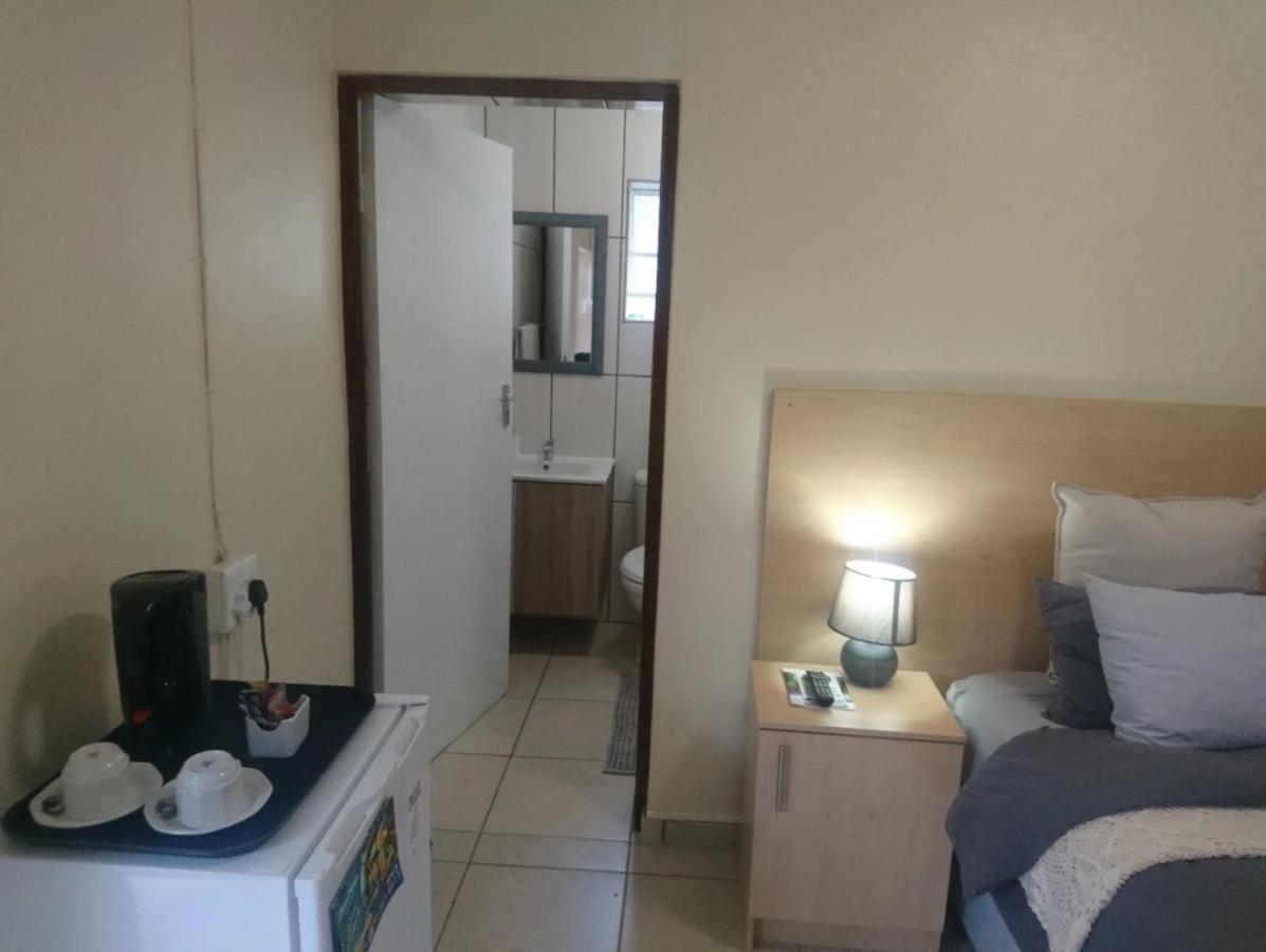 Pta East Guest House Pretoria-Noord Buitenkant foto